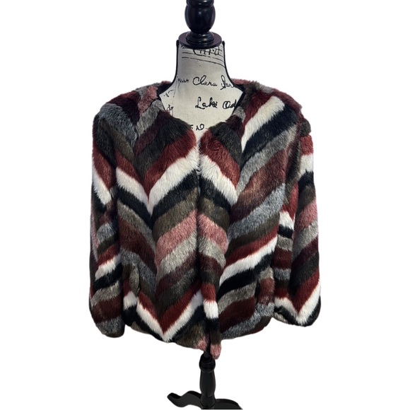 Waverly Grey faux fur coat - Picture 2 of 5